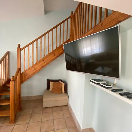 La De Mares فيلة Bell-Lloc (Girona)