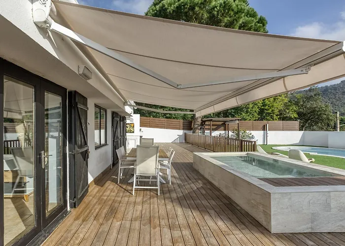 La De Mares Villa *